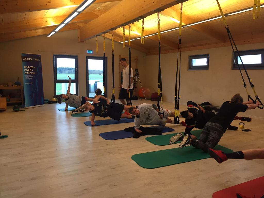 TZFriedl's tweet photo. TEAM DBB A KADER

Beim COROX im Therapie - und Trainingszentrum. https://t.co/iJ8VsrnWCl