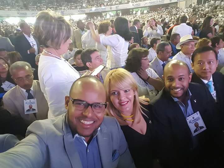 VRepublicaSTGO's tweet photo. PVR presente Proclamación Danilo Medina acto PRD. @sotojimenezv @tavarezsuarez @DanielGuillenG @Carlitocheung https://t.co/q2yDfJRJSx