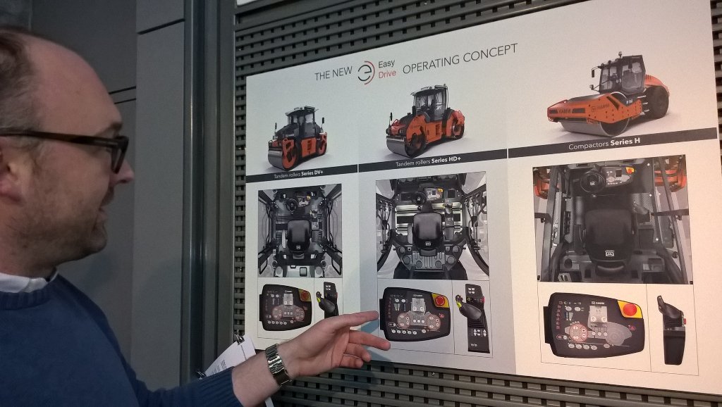 FelixGerg's tweet photo. User centered design + #connectedcar auf der #mcbw2016 von #Hamm #industrie40 @NetzwerkI40 https://t.co/62O9cqAYnl