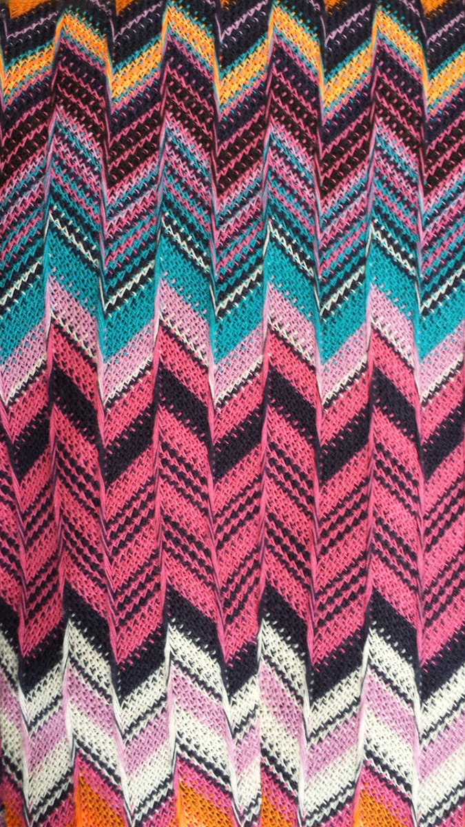 HudsonDamn's tweet image. Bought the perfect dress for the next party night. It's electric! x