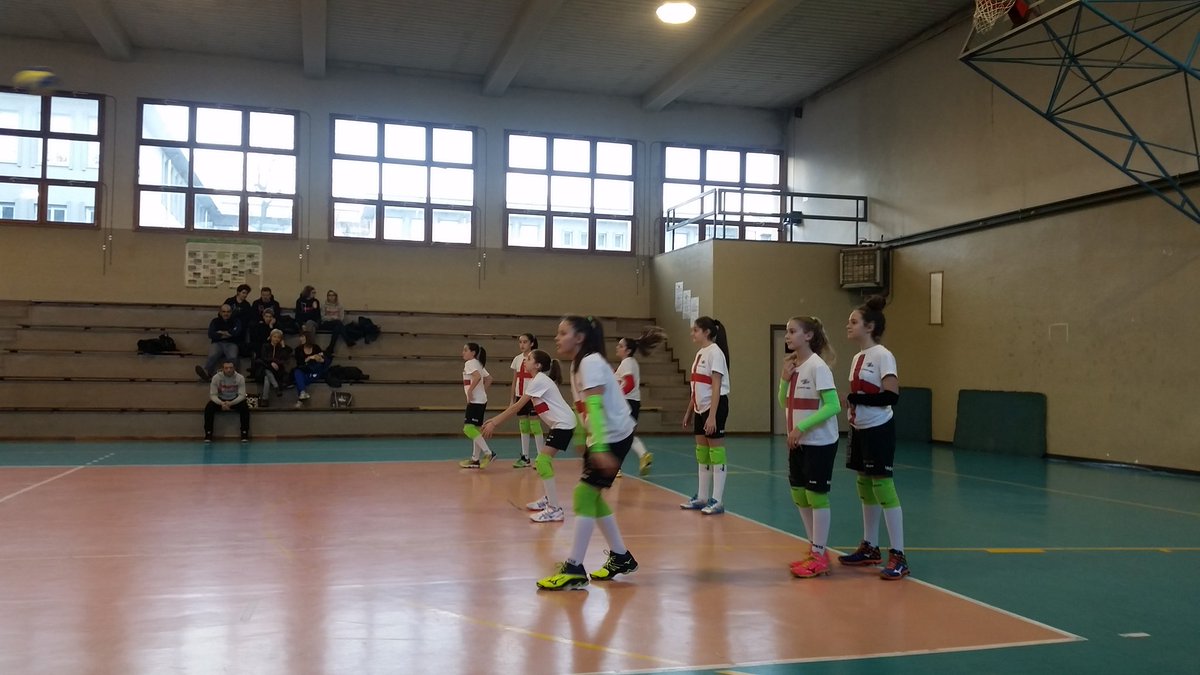 PasAlfano72's tweet photo. @MTVolley riscaldamento delle nostre U12 prima del Propatria. ...forza raga👊👊 https://t.co/SXkYE2Qt76