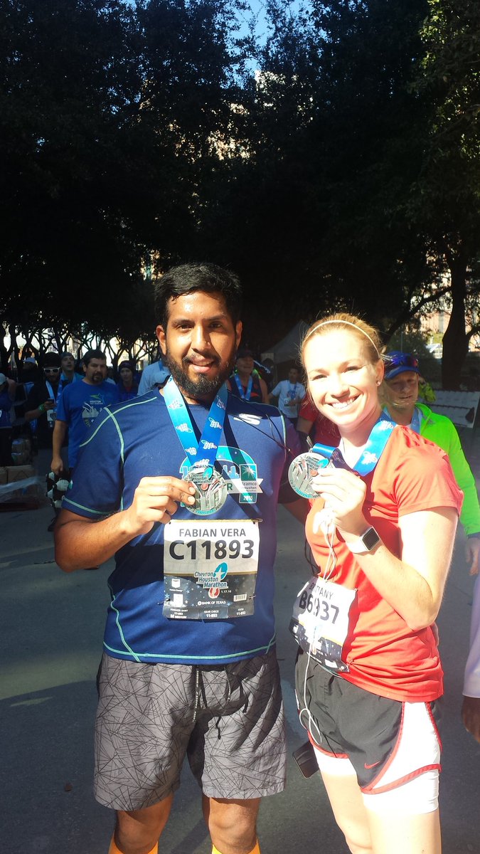 fvr07's tweet image. A badge on @basno and a tale for ages "FVR finished 2016 #HouMarathon" basno.com/4tcubc1l Read it! #NeverGiveUp