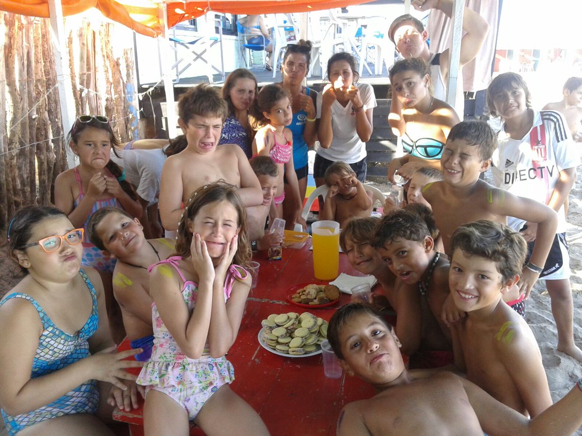 EventosAnimar's tweet image. Despedimos a la Profe!!! Hemingway, Valeria.