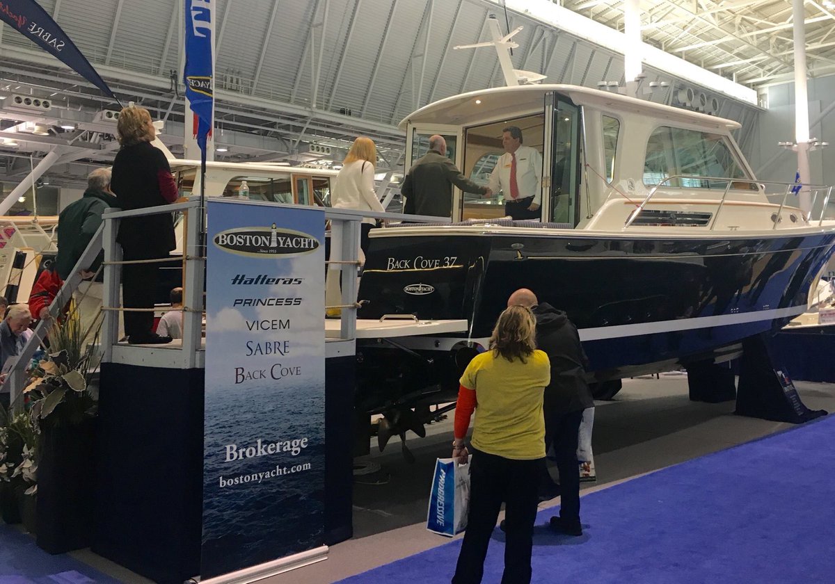 Backcoveyachts's tweet photo. Last day to see the #BC37 on display at the NE Boat Show- say hello to our friends at @bostonyacht open until 5:30 https://t.co/PEqzUdXDMx