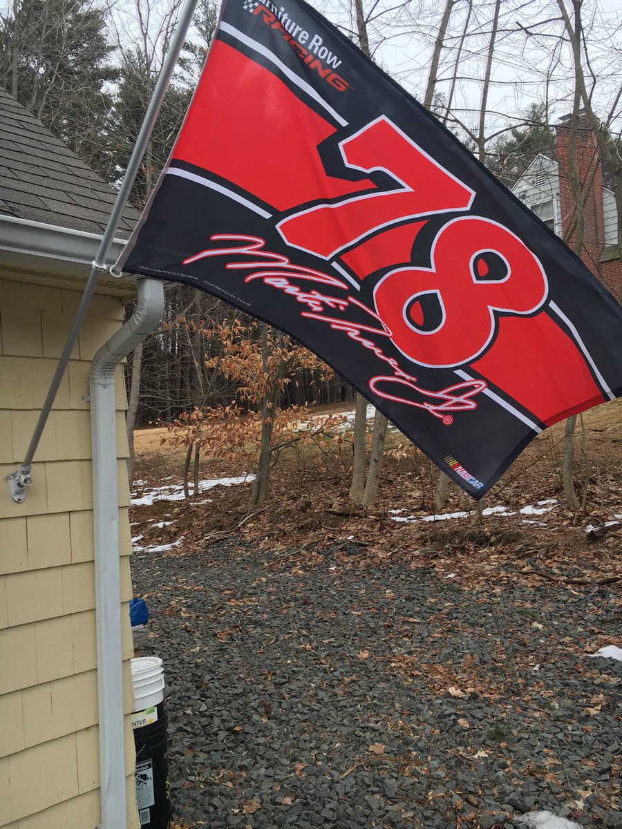 lisaboneek's tweet photo. #HappyDaytonaDay so excited it's time for racing!!
Let's go @FR78Racing &amp; @MartinTruex_Jr https://t.co/SKdsgvjGLS