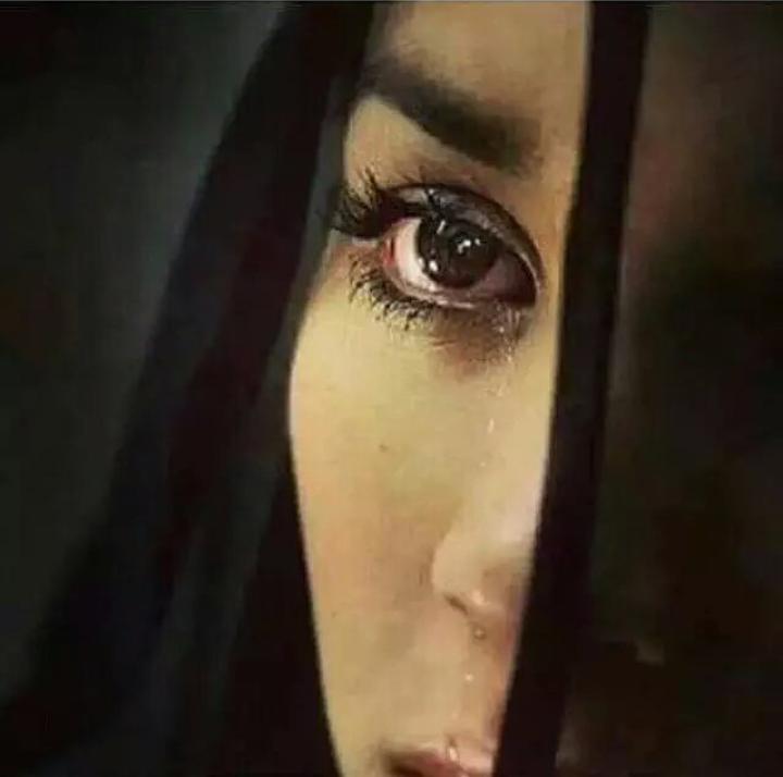 هناك أوجاع كثيره خلقت♥♥
فقد لتدفن داخل قلوبنا←♥♡♥