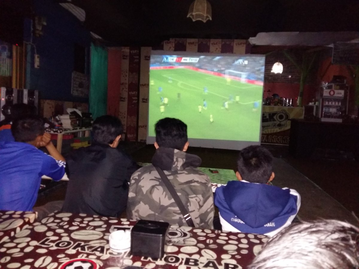 CISCkuningan_'s tweet photo. Suasana Lokasi Nonton Bareng FA Cup Chelsea vs Manchester City @teko_kopi https://t.co/jdj04QvKcx