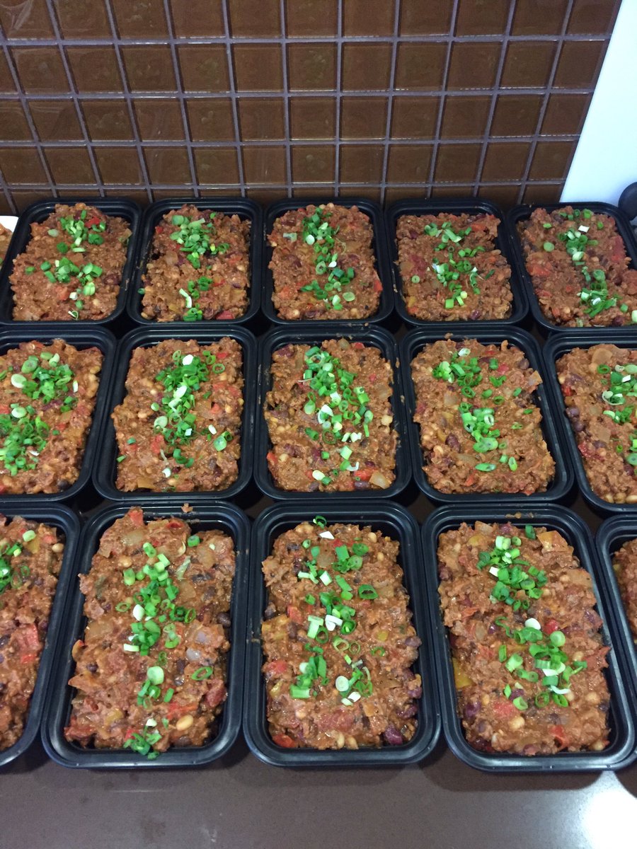 FitKitchenCAN's tweet photo. Meal prep Sunday? More like Stock up Sunday! Open till 6pm in McKenzie #mealprepdone https://t.co/c3NLuYAwxG