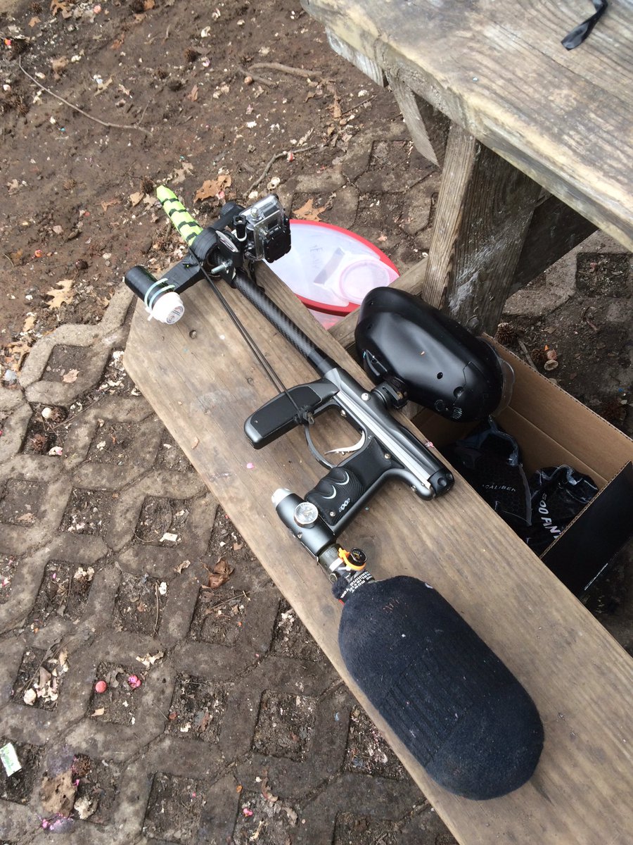 PinEmVin's tweet image. Out here !! @CousinsPB in Staten Island for the yeti game