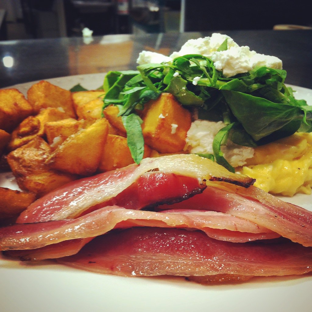 Wakey wakey eggs and bakey!!! Try our chef's scramble with spinach and goat cheese! #ottawaeats #beechwoodvillage