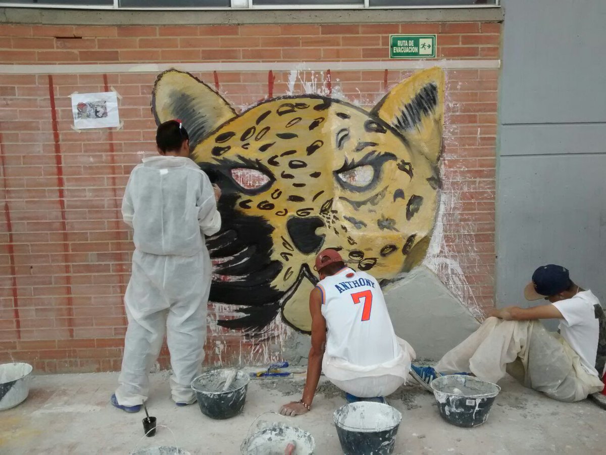 PieccBosa's tweet photo. Inversión de Recursos PIECC en el colegio Ciudadela Educativa de Bosa. Libélula dorada y mural de la convivencia https://t.co/jxkLBKa1Cq