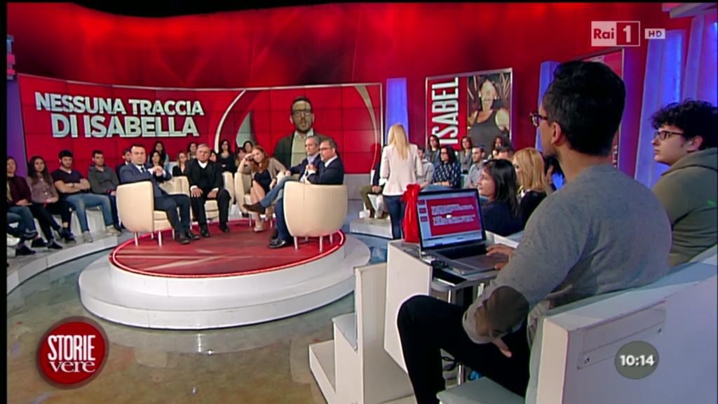 MFerraglioni's tweet photo. Da lunedì al venerdì ore 10.00 RAI 1 - Storie Vere - Ultime novità di cronaca - Conduce @eleonoradaniele https://t.co/h5HUhrk3VW