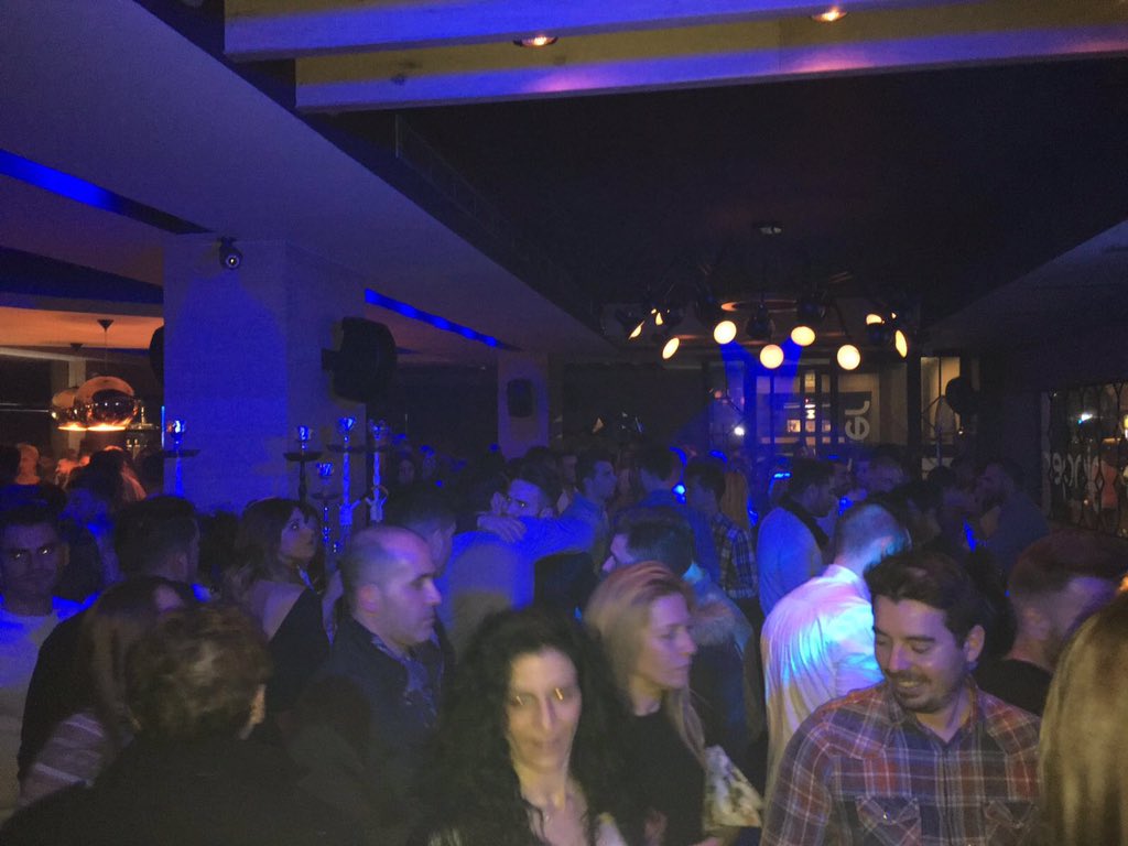 GingerSevilla's tweet photo. Busca, compara y si encuentras algo con más flamencura que los domingos de @GingerSevilla, dínoslo. @nicolaidis_8 https://t.co/aBnTMbFTJF