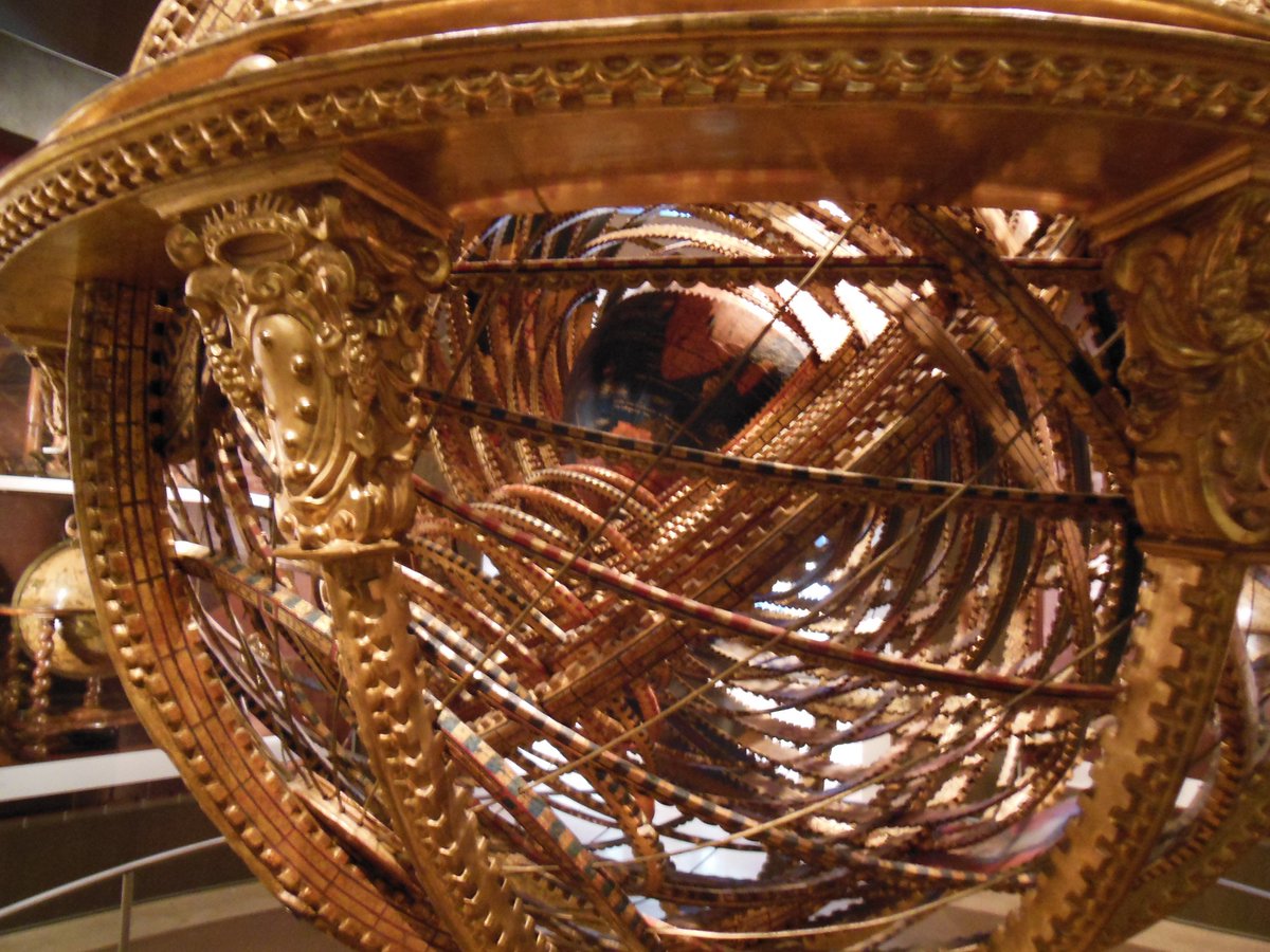 Ada_Palmer's tweet photo. Gift for a duke: 10 foot Armillary Sphere in gilded wood, 1493. #histotypix Florence, Museo Galileo https://t.co/YwA5belmNF