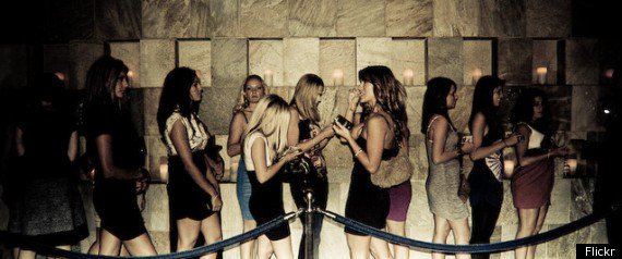 ArticlesforMen's tweet photo. Why The Era Of Meeting Girls In Nightclubs Is Coming To An End https://t.co/fZnQKN4rH0 https://t.co/boXaXy8Xsd