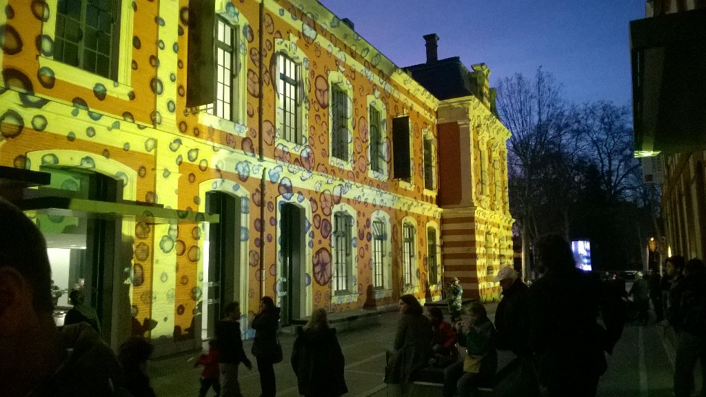 ErgoChiara's tweet photo. Des jolies lumières pour conclure cette belle expérience #quaidessavoirs avec @La_Melee @Toulouse https://t.co/I1LkjpF1k1