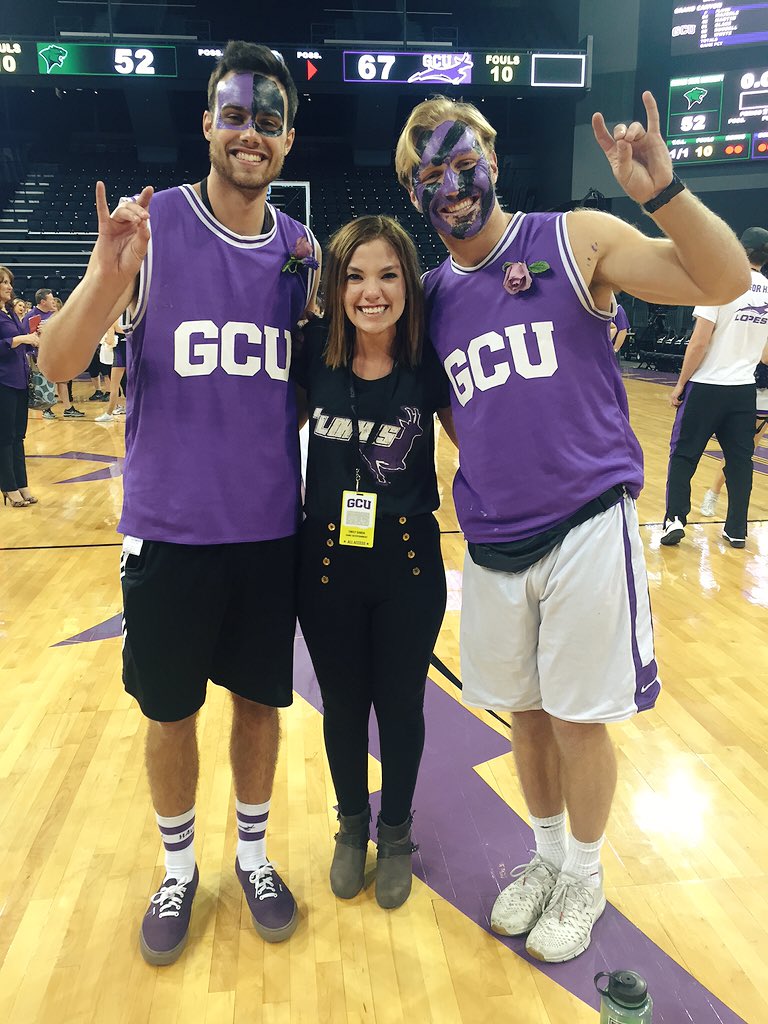 EmilySanda's tweet image. Can't believe it was already senior night last night😭