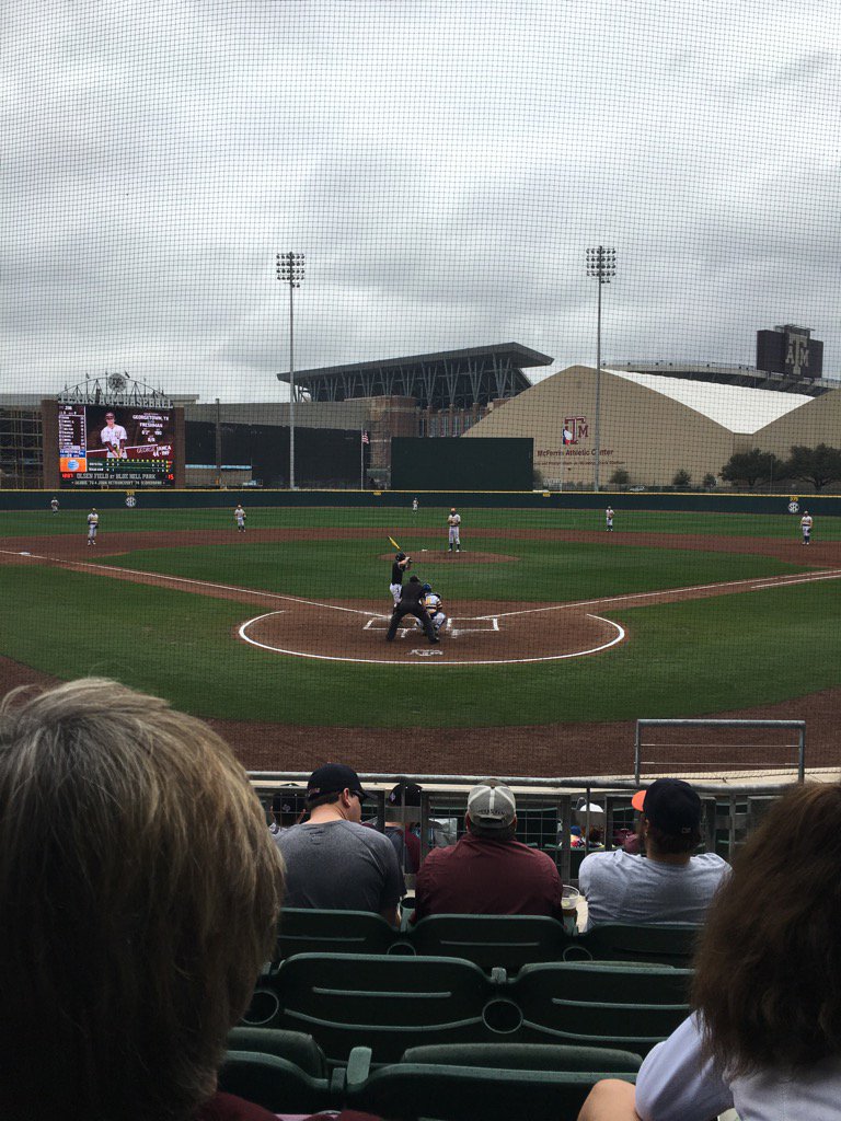 knipscf's tweet photo. I sure do love me some Aggie Baseball! https://t.co/DAvMjGvpxe