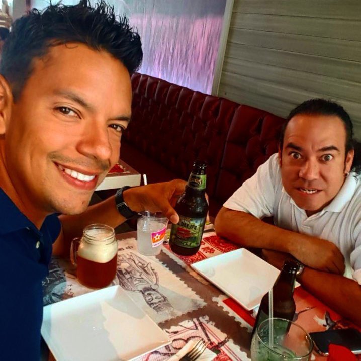NacionSushi's tweet photo. Gracias por la visita @Rolysterling @JohnLopezPanama siempre bienvenidos. #formapartedeestanacion @OscarRamosJ https://t.co/9FqcTboXQm