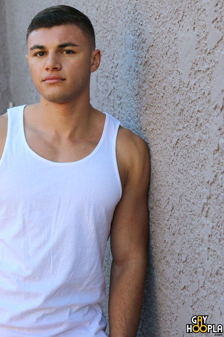 New Model Alex Griffen and his big dick https://t.co/MwEkl6h1fD #gay #men #mcm #gayhoopla #hot #muscle