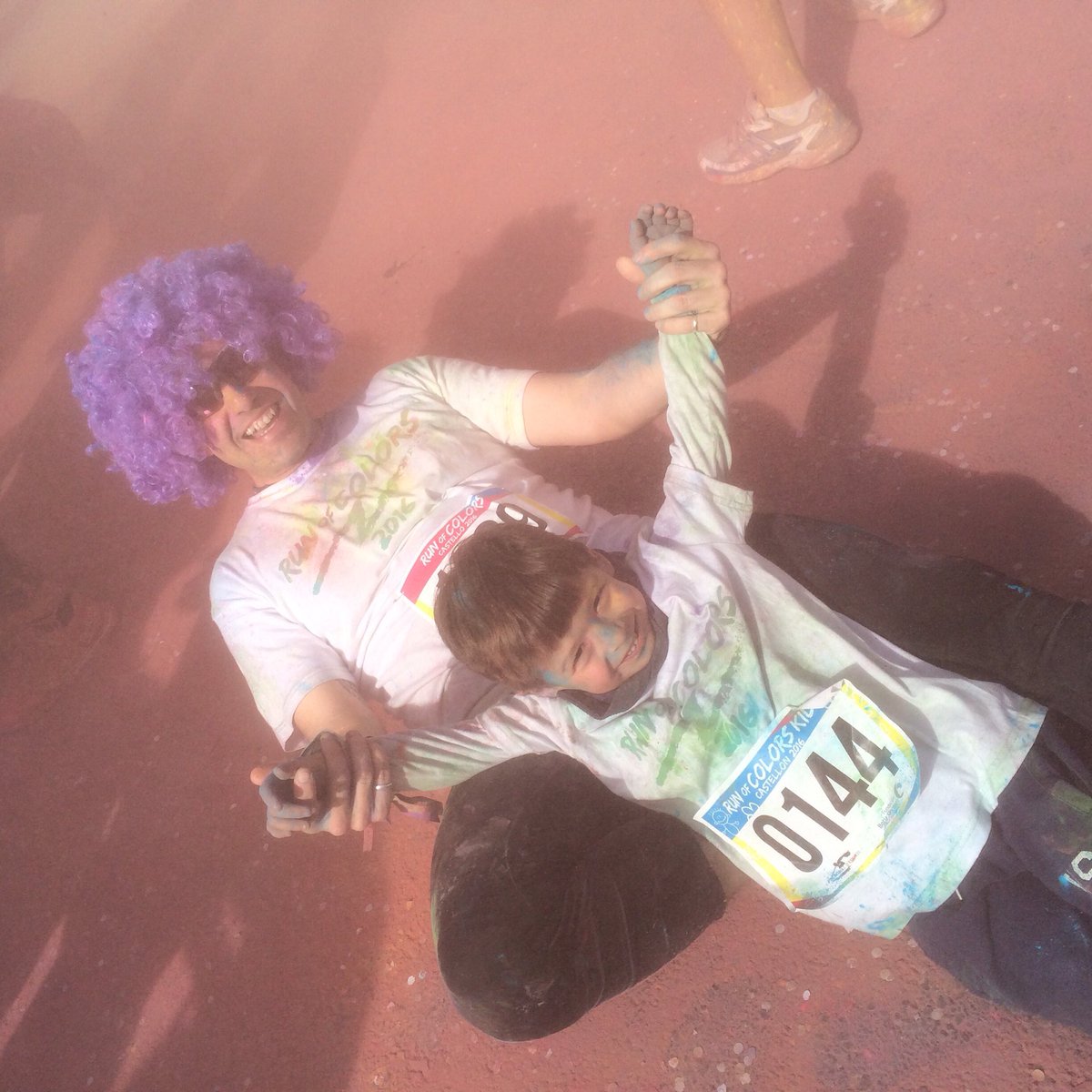 JessLpezLpez1's tweet photo. Hoy #runofcolors #Castellon con @MaiteSalinasV @Mariloploplop Jorge, Santi y Elena https://t.co/G9cINOQmSB
