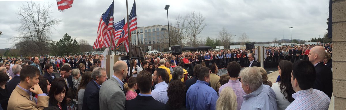 _SFRNC's tweet photo. When you plan on having 1000 people show up... 3000 RSVP, and (rumored) 5000 show up... it's called #Marcomentum https://t.co/ZAnJ6wuCri
