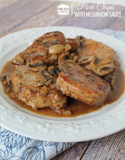 Paleo Pork Chops in a delicious mushroom sauce! --> buff.ly/20NJZty