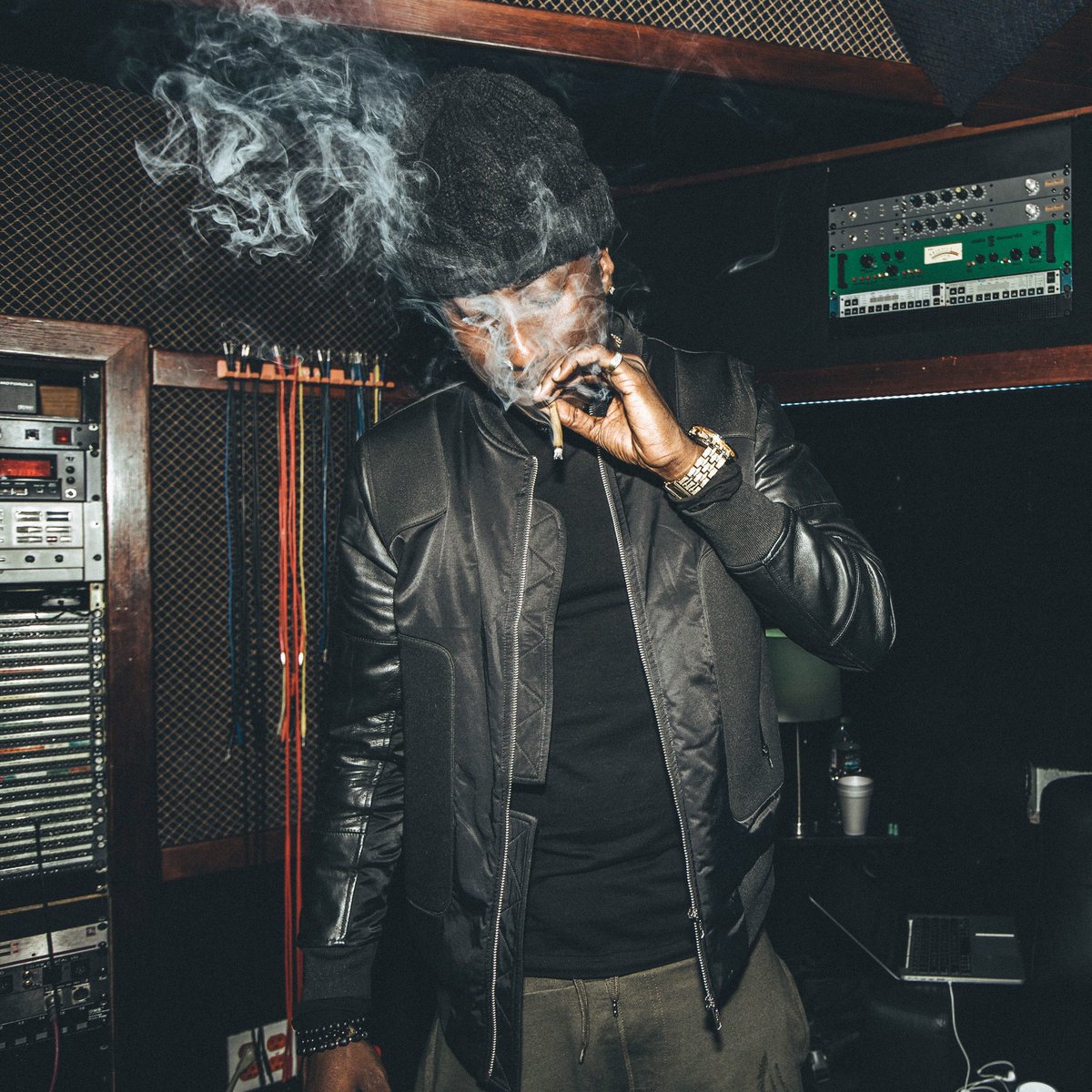 kcamp's tweet image. King Slum is on the way! 🕊  Retweet this if you ready for it..