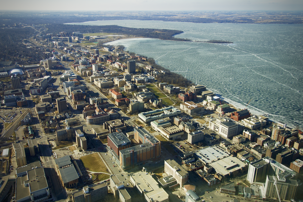 UWMadison's tweet photo. #MadisonWI isthmus at 1200 feet. Just your typical afternoon with the @WiscoFT 🛩 https://t.co/d1o64odEQH