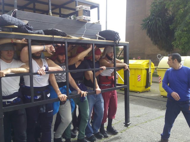 Gentedepaz's tweet photo. Así sonó el ensayo solidario de la cuadrilla y la banda de la Cena https://t.co/85ycWMVCux https://t.co/NWNIqCgMaw