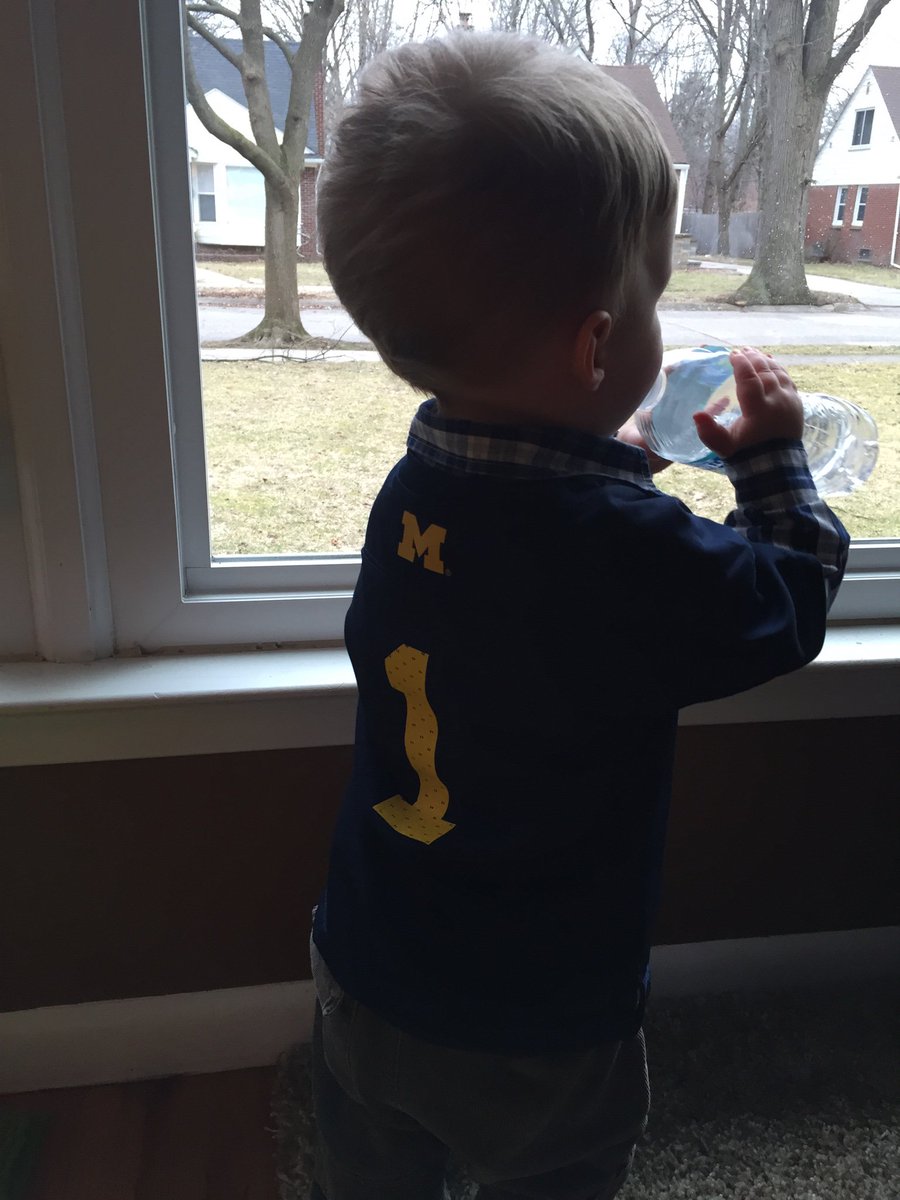 Lars Crawford tweet media