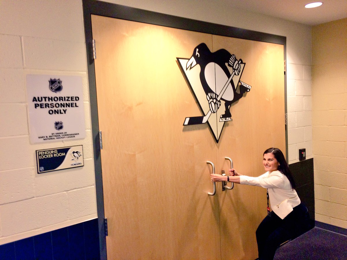 MeganOlivi's tweet photo. Lemme in @penguins!!! #ImAuthorized #IPromise https://t.co/c75EZm2d5P