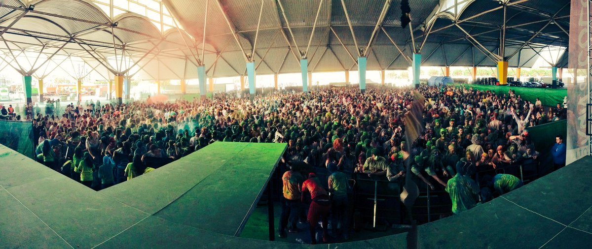Danny_QO's tweet photo. En #runofcolors Castellón, bailando y animando a toda la gente!!

#onthestage #urbandance #Castellon #fiesta #baile https://t.co/6h89tlDoSN