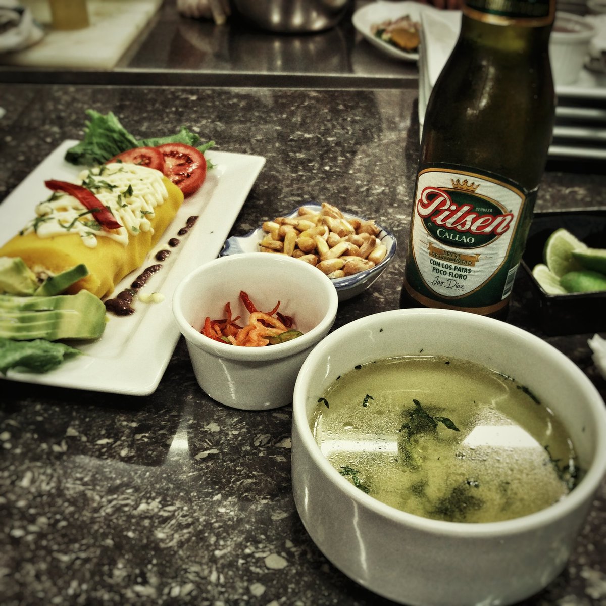 davidpinto's tweet photo. Comiendo Causa en Perú, gracias a un nuevo proyecto de @SohoUX y @alvaroanon  #sohoexpansion #fintechproject https://t.co/xbofyJzP8N