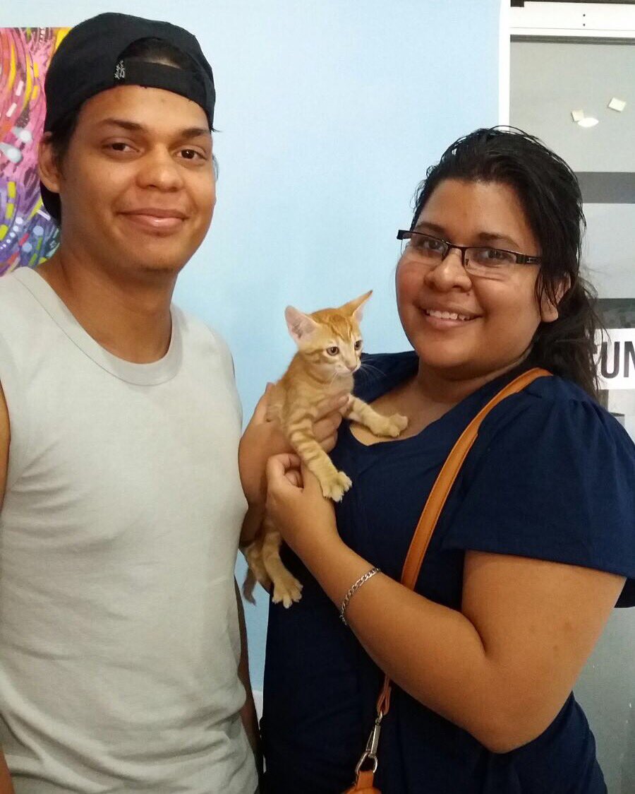 Tito presentado en sociedad con su nueva familia! #Adopta #esteriliza #colabora #comparte #separtedelcambio