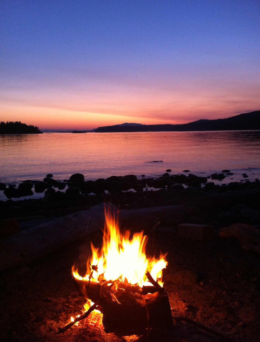 U10Beaver's tweet image. That would do me just missing boat @Kateo1212 @Slinkyx2 @LadyMacBeauty @ucprint220469 @helenealton76 @SamAmmon44