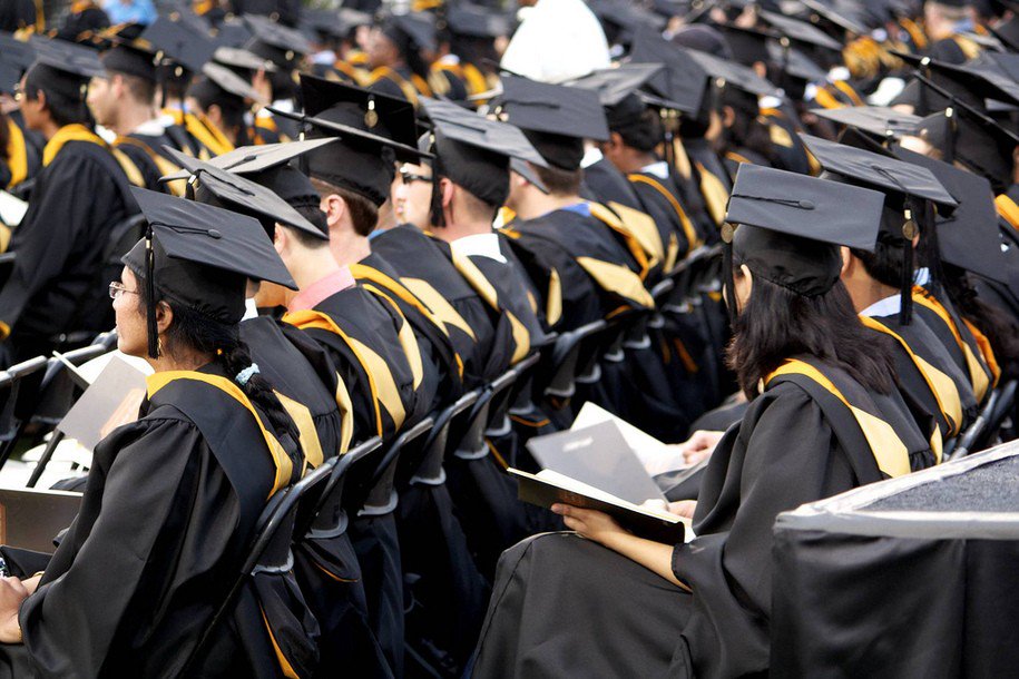 HannahMcVer's tweet photo. No room for failure: How student debt impacts results - Daily Kos https://t.co/eC07I6yTuu #highered https://t.co/fKIw7NRkOw