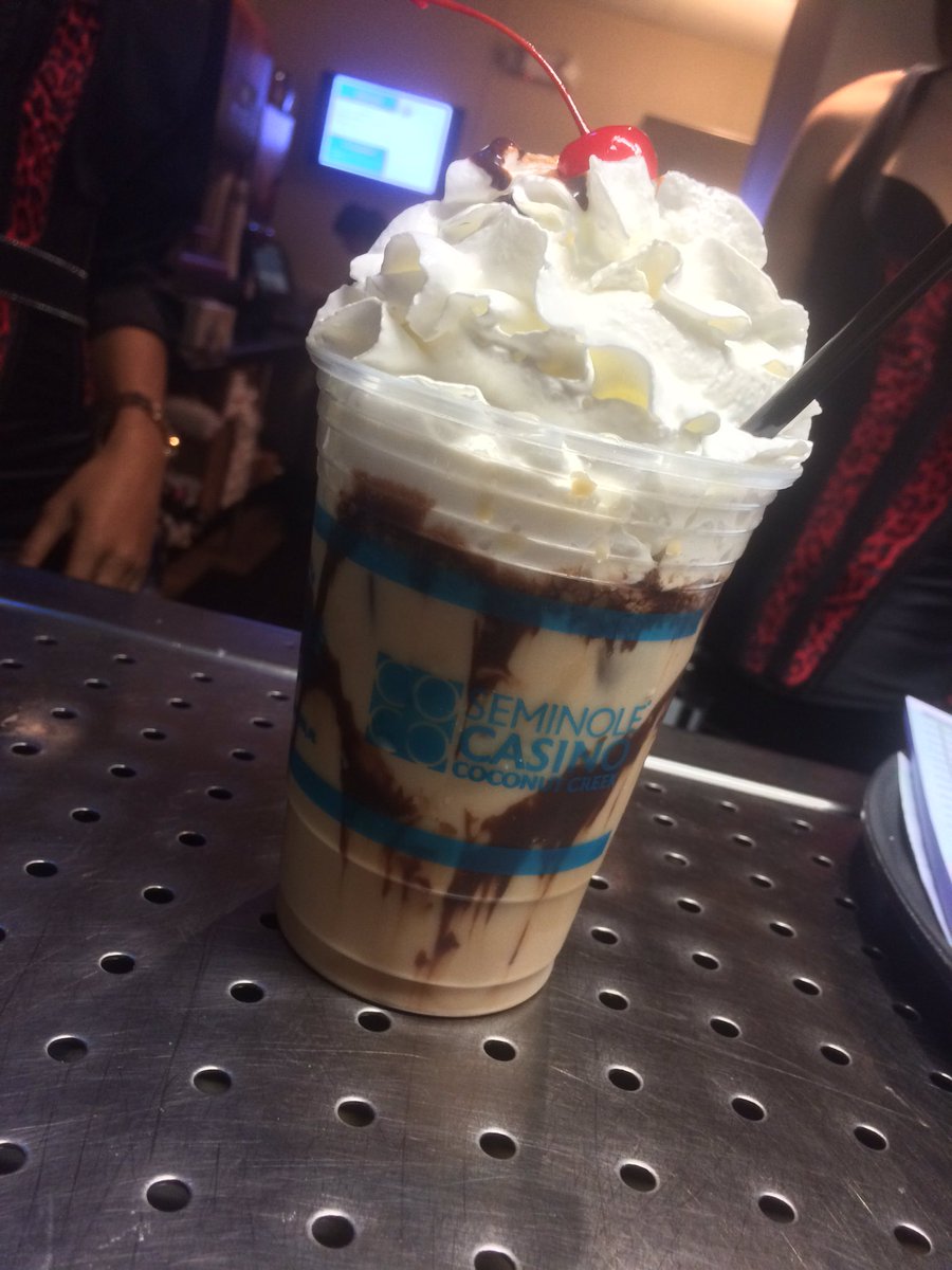 hardrockmarioc's tweet photo. We put our "heart" into every drink!! @SHRTampa #MadeWithLove #DrinkArt https://t.co/sUVHTc42tP