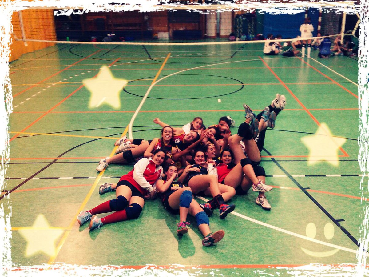 voleysanse's tweet photo. ๐๐ผ๐๐ผ3-0 del #juvBcvs de @JoelPF22 3-2 del #juvAcvs de @RuizCoach 3-1 del #senMcvs de @SoyJano y 3-0 del #senFMcvs https://t.co/OkNONMQtHW