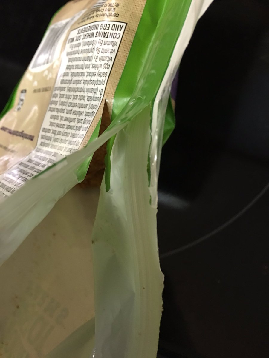 LimitlessLens's tweet photo. @MorningStrFarms So much for those new resealable bags. Back glued to front BELOW seal. #packagefail https://t.co/IsNw46QsFQ
