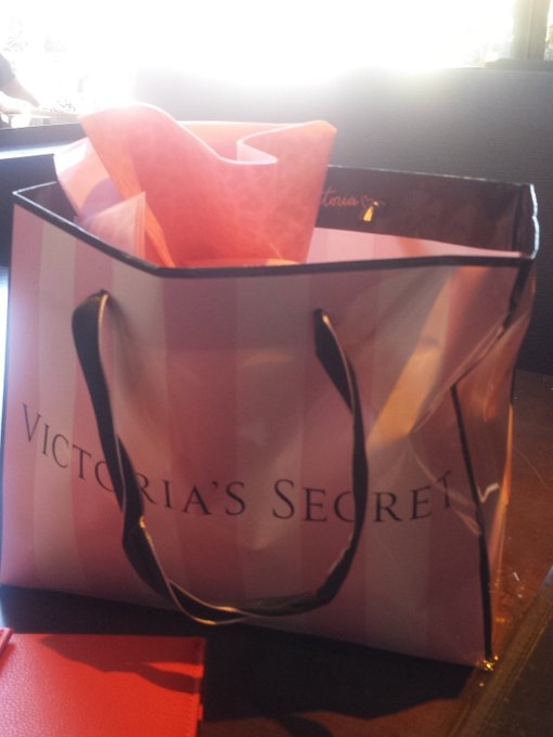 300.00 at victoria secret  ouch that hurt https://t.co/7owCEqkqFm
