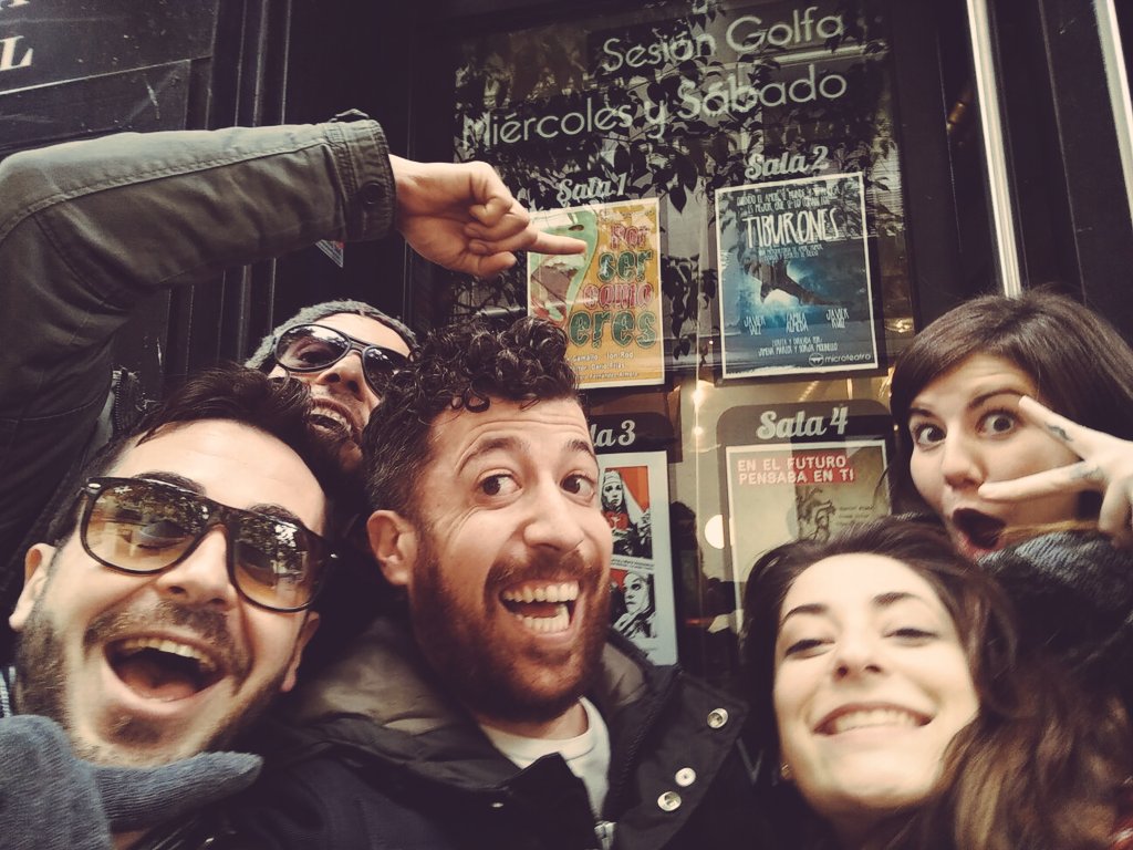 CamilaAlmeda's tweet photo. ¡Gracias a todos aquellos que vinieron a @microteatro a disfrutar de #microtiburones! ¡Vamos a por otra semana más! https://t.co/KWoWbp5iGi