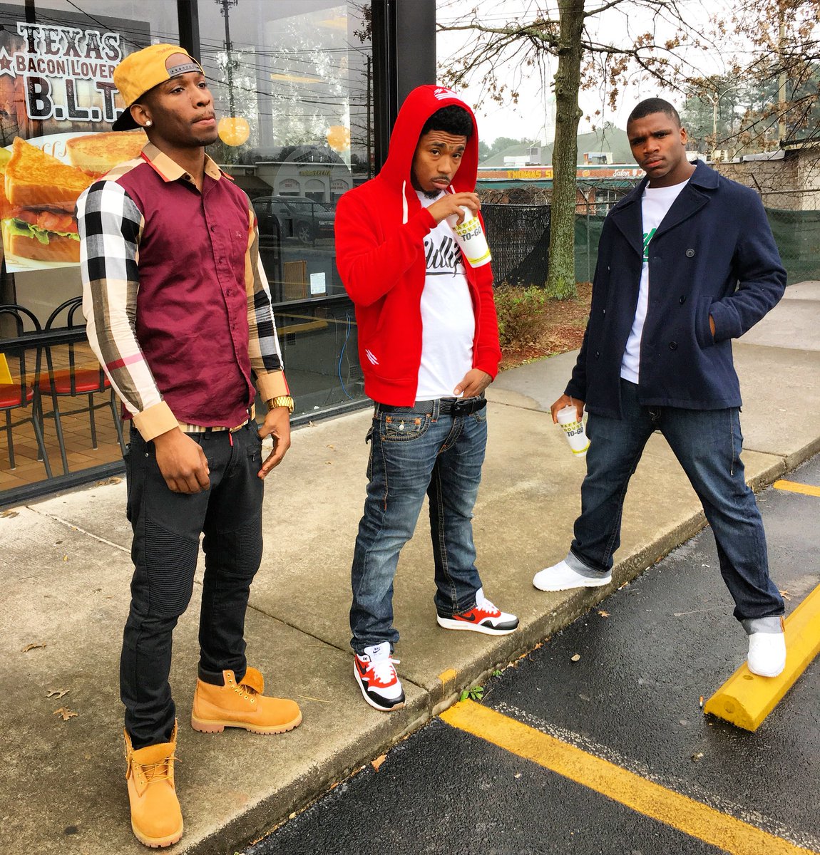 REDDSMASH's tweet photo. Lick talk #reddx #reddsmash #1maUN #WildlifeGang #™ https://t.co/WlmNSShdIu