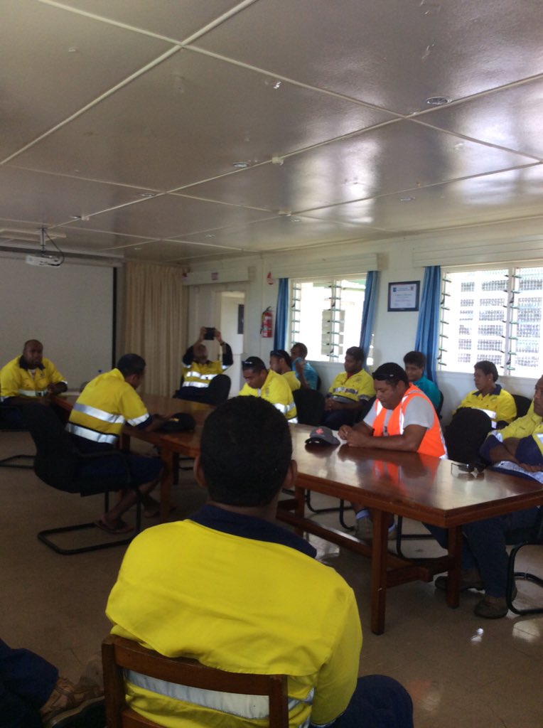 kintsugi679's tweet photo. MRD staff meeting after cleaning up our premises #afterTCWinston #teamMRD https://t.co/OuOht7ETgV