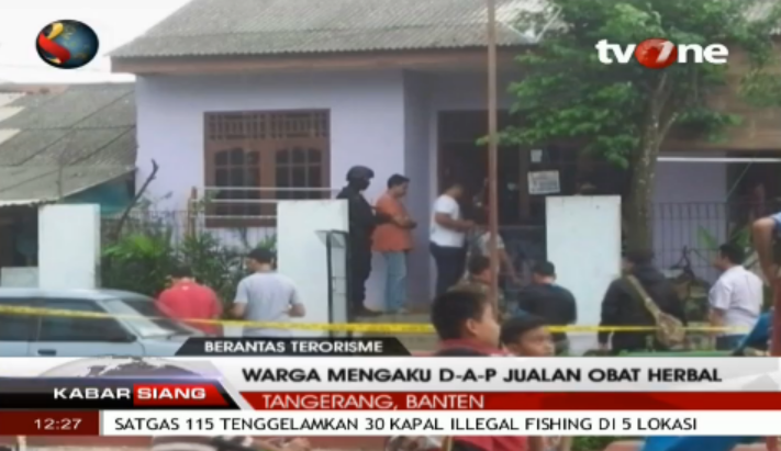 tvOneNews's tweet photo. Berantas Terorisme @kabarsiangtvone hanya Di #tvOne Memang Beda https://t.co/E8hCLrVUvx  #8TAHUNTVONE https://t.co/ZkPGi9dpBd