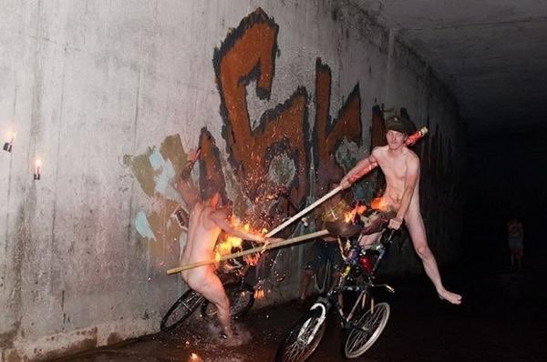 fakejpd's tweet photo. @solardrum @RealMeMP this is the top google image result, no formal clothing required. https://t.co/cjfQelMokN
