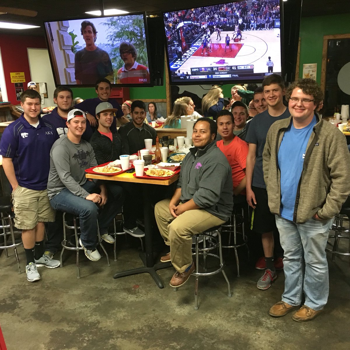 KStateAKL's tweet photo. Greek week has begun! Thanks to all those who came to Fuzzy's for Dine for a Cause! #KStateGreek #GreekWeek https://t.co/TrytXboCqZ