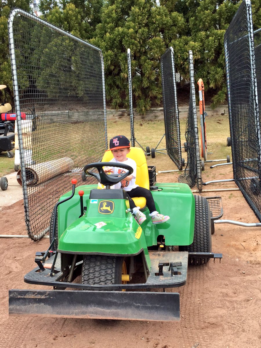 allieware22's tweet photo. @CraigGibson_MU If you need some additional help with field maintenance, Freidi would love to help! https://t.co/4HMtErtVFn