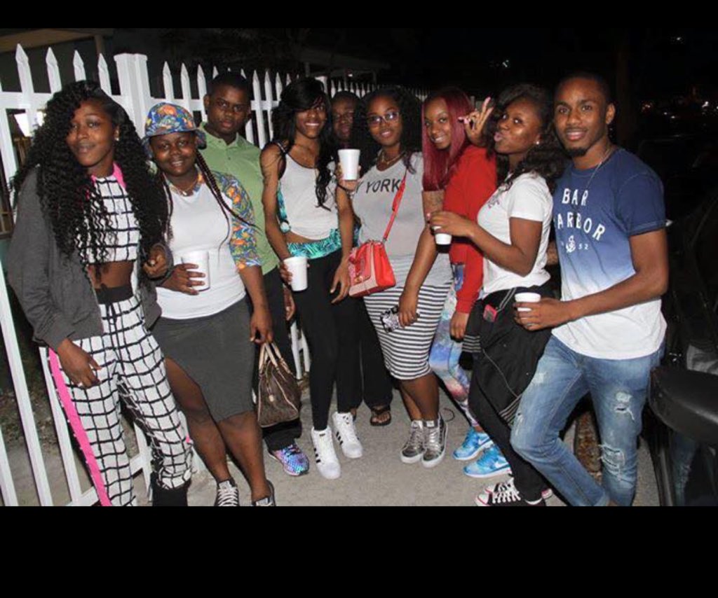 Xx_beautifulKIA's tweet photo. Loyalty made us family ❤️💉 #Da7 #Restupmitch https://t.co/qBDo3tzoeh