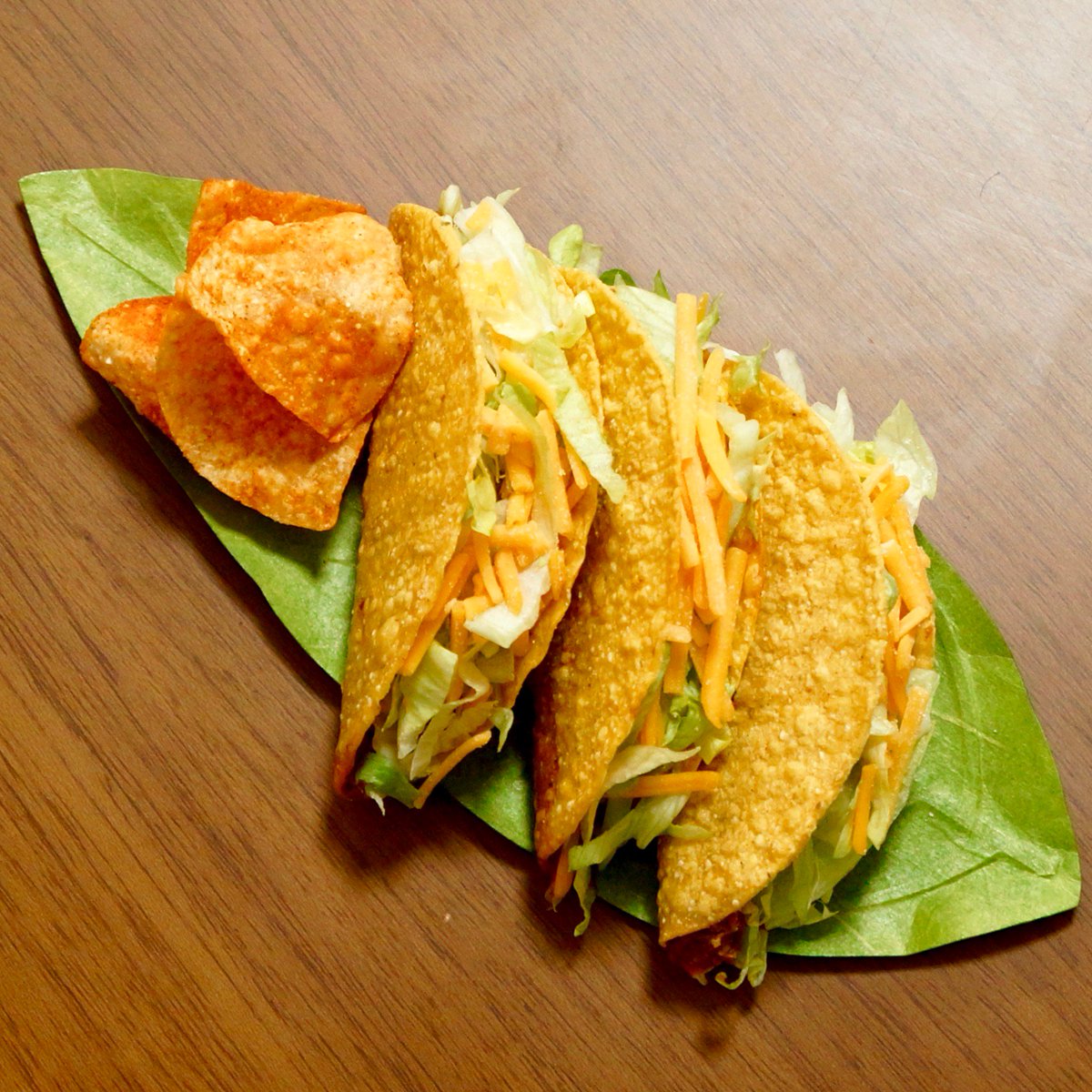 KoreaTacoBell's tweet photo. 막바지 추위를 이겨 낼 불타는  #TacoTuesday! 2월 23일 오후 2시-6시 #비프크런치타코 1000원👏

#여의도메리츠점 #영등포타임스퀘어점 #의정부점 에서만!

#타코벨 #타코투스데이 https://t.co/18jwhhQW9s